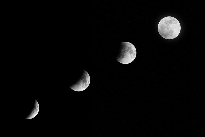 Moon-Inspired Wedding Decor
